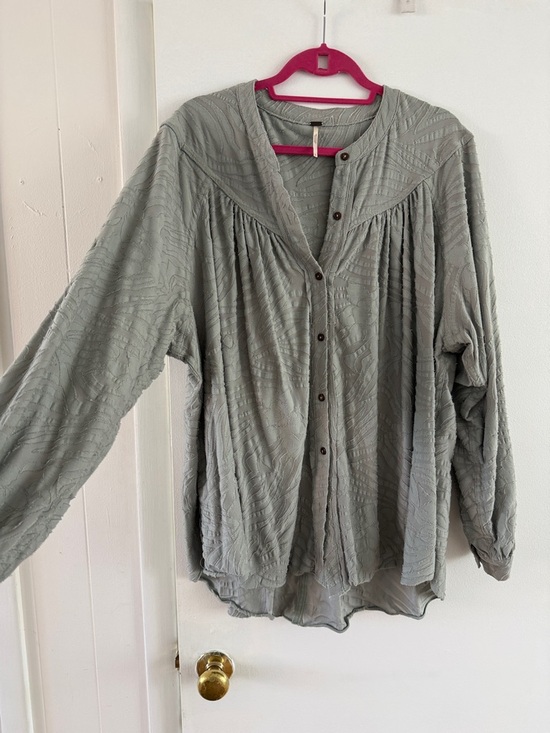 Free People Tops - Free People Light Sage Green Relaxed Floral Button-Up
